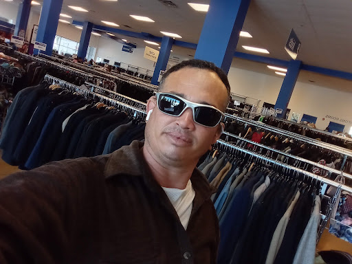 Thrift Store «Goodwill Industries Store & Donation Center», reviews and photos, 30 Broadway, Elmwood Park, NJ 07407, USA