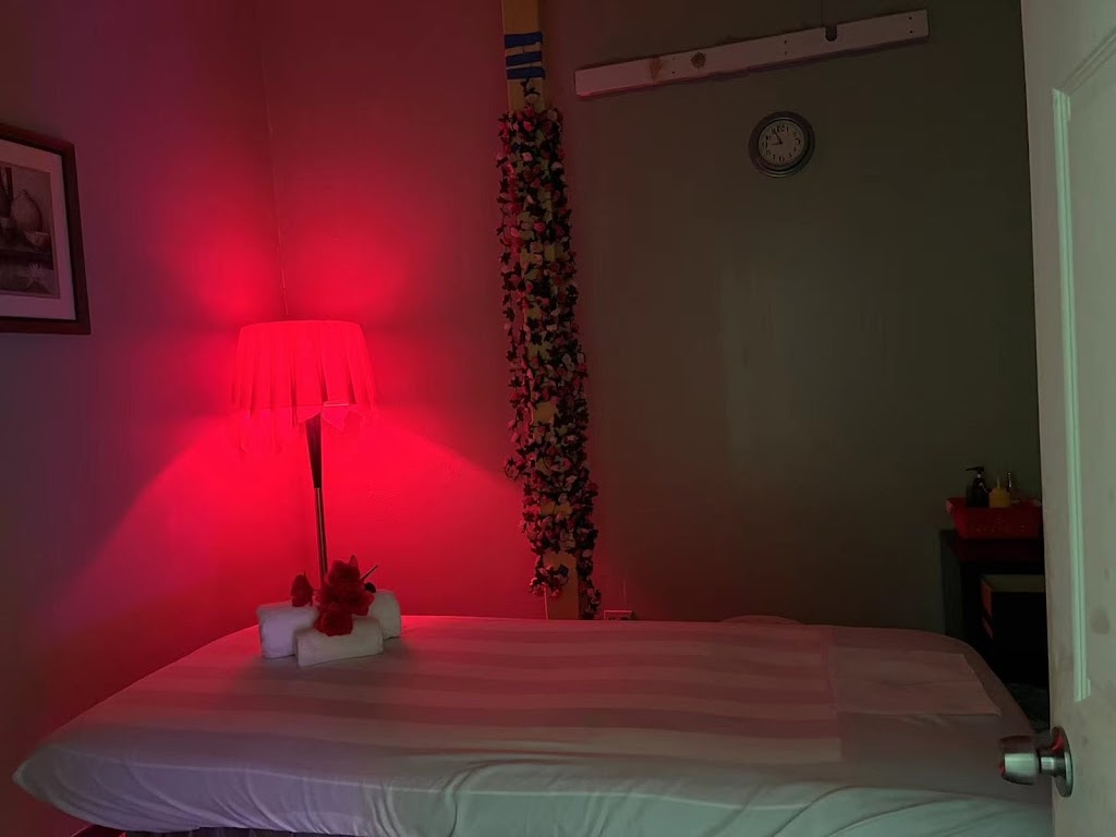 D & F Spa Massage 98516