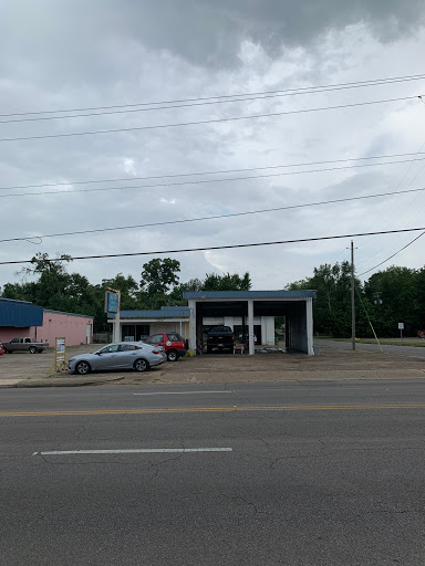 Roosevelt’s “Honest” Detail Shop #2 en Hattiesburg