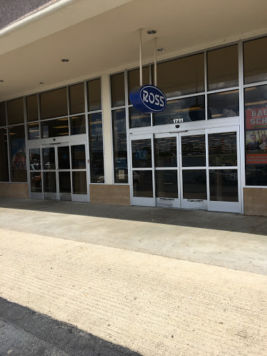 Clothing Store «Ross Dress for Less», reviews and photos, 1711 W Loop 281, Longview, TX 75604, USA