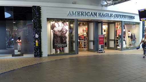 American Eagle Outfitters Unico