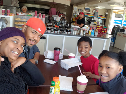 Donut Shop «Happy Donuts», reviews and photos, 940 San Pablo Ave, Albany, CA 94706, USA