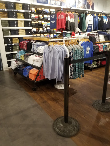 Clothing Store «Aéropostale», reviews and photos, 200 Baychester Ave, Bronx, NY 10475, USA