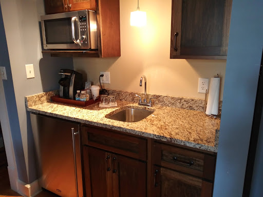 Bed & Breakfast «Showers Inn Bed & Breakfast», reviews and photos, 430 N Washington St, Bloomington, IN 47404, USA