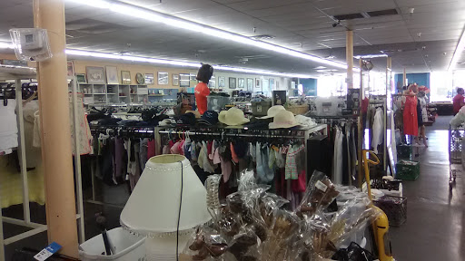 Non-Profit Organization «Society of St. Vincent de Paul - Mesa Thrift Store», reviews and photos, 2352 W Main St, Mesa, AZ 85201, USA