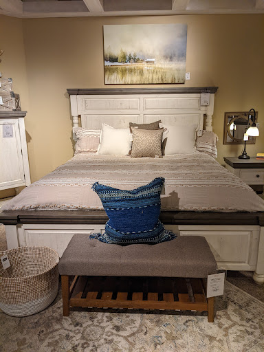 Furniture Store «HOM Furniture», reviews and photos, 7600 Hudson Rd, Woodbury, MN 55125, USA