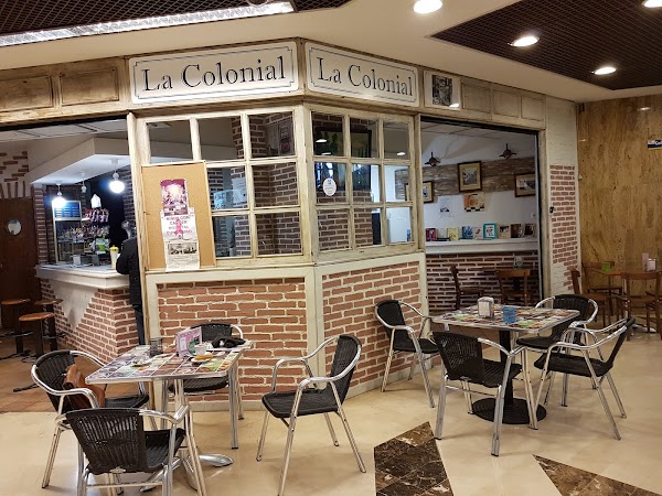 Centro Comercial Camelias