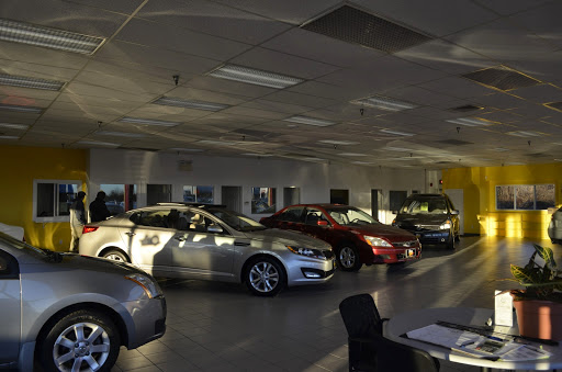 Used Car Dealer «Pre-Owned Factory Auto Sales», reviews and photos, 854 Taunton Ave, East Providence, RI 02914, USA