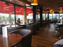 Atmosphère du Restaurant français Café Côté Rive à Boulogne-Billancourt - n°5