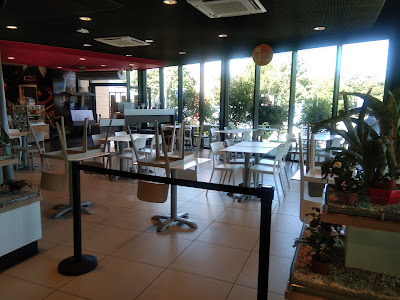 LEO RESTO - AIRE DE FENIOUX EST à Fenioux