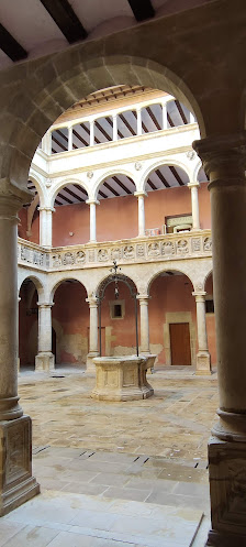 Arxiu Comarcal del Baix Ebre. Biblioteca Auxiliar Carrer de Sant Domènec, 21, 43500 Tortosa, Tarragona, España