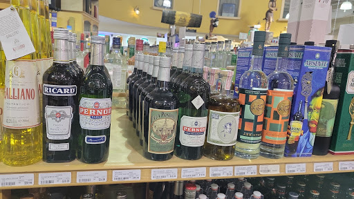 Liquor Store «Midtown Corkdorks Wine Spirits Beer», reviews and photos, 1610 Church St, Nashville, TN 37203, USA