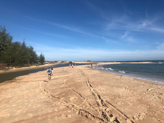 Tram Lake Beach