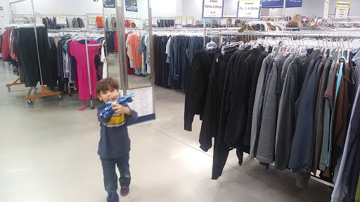 Thrift Store «Goodwill Warwick Retail Store», reviews and photos, 11061 Warwick Blvd, Newport News, VA 23601, USA