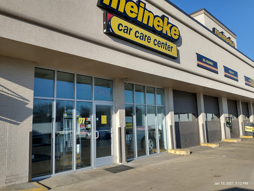 Auto Repair Shop «Meineke Car Care Center», reviews and photos, 290 Curry Hollow Rd, Pleasant Hills, PA 15236, USA