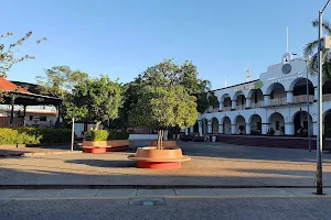 Parque Las Golondrinas image