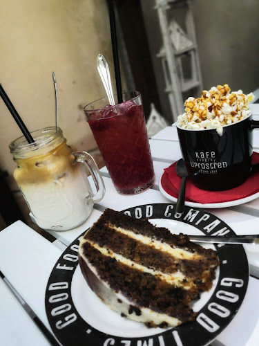 Kafe uprostřed - Kavárna