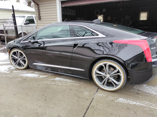 Tire Shop «Discount Tire Store - Lombard, IL», reviews and photos, 1060 E Roosevelt Rd, Lombard, IL 60148, USA