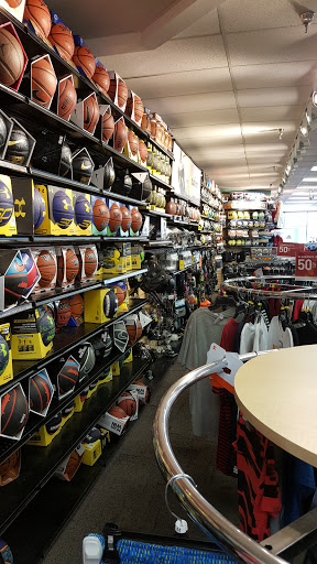 Shoe Store «Hibbett Sports», reviews and photos, 1303 US-127 Suite 107, Frankfort, KY 40601, USA