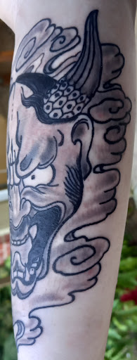 Explore hairdresser tattoo ideas, creative tattoo ideas in Meridian, available at SK-Tattoo1