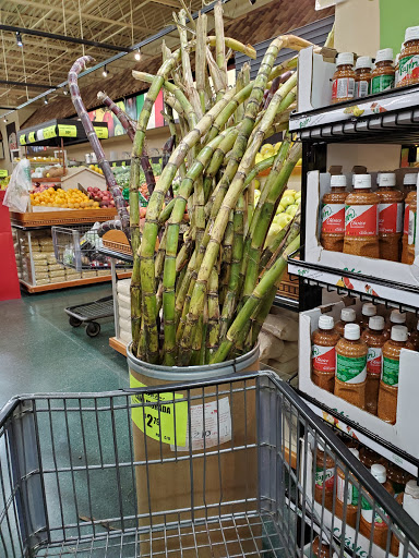 Grocery Store «Super Mercados El Guero», reviews and photos, 850 N Farnsworth Ave, Aurora, IL 60505, USA