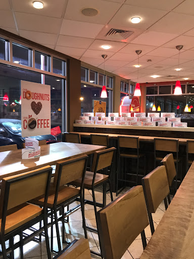 Donut Shop «Krispy Kreme», reviews and photos, 2401 Battleground Ave, Greensboro, NC 27408, USA