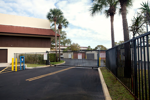 Self-Storage Facility «Plantation Xtra Storage», reviews and photos, 8489 NW 17th Ct, Plantation, FL 33322, USA