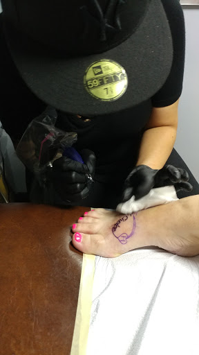 Tattoo Shop «Red Raven Art Company», reviews and photos, 602 Seaboard St, Myrtle Beach, SC 29577, USA