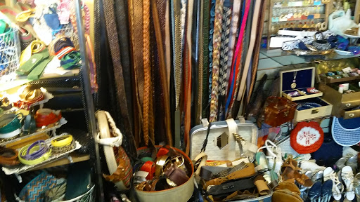 Boutique «Everchanging Seasons Consignment Boutique», reviews and photos, 710 Forest Ave, Portland, ME 04103, USA