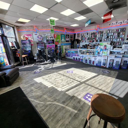 Cell Phone Store «Xtreme Mobile», reviews and photos, 4702 W 63rd St, Chicago, IL 60629, USA