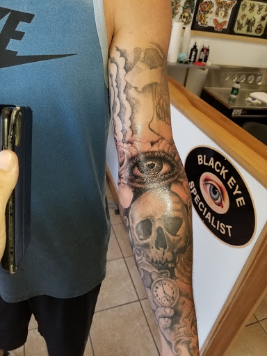 Tattoo Shop «Think Ink Tattoos», reviews and photos, 122 W Main St, Norman, OK 73069, USA