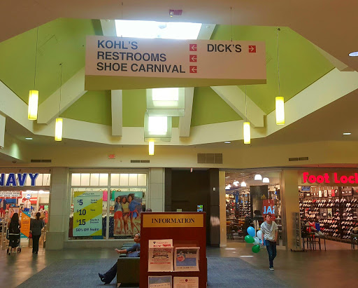 Shopping Mall «Macomb Mall», reviews and photos, 32233 Gratiot Ave, Roseville, MI 48066, USA