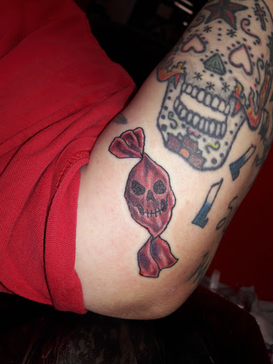 Tattoo Shop «Radiant Ink Tattoo Studio», reviews and photos, 211 W 1st St, Chico, CA 95928, USA