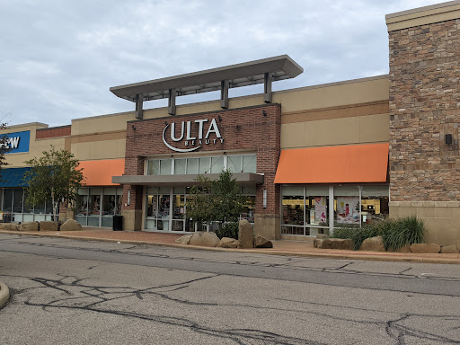 Hair Salon «Ulta Beauty», reviews and photos, 16640 Royalton Rd, Strongsville, OH 44136, USA