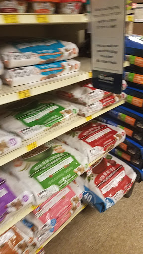 Pet Supply Store «PetSmart», reviews and photos, 1521 Golden Gate Plaza, Mayfield Heights, OH 44124, USA