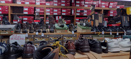 Shoe Store «Hayes Shoes», reviews and photos, 280 Three Springs Rd, Bowling Green, KY 42104, USA