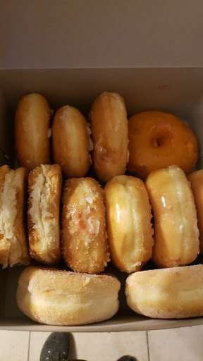 Donut Shop «Rainbow donuts», reviews and photos, 2855 W Cactus Rd #4, Phoenix, AZ 85029, USA