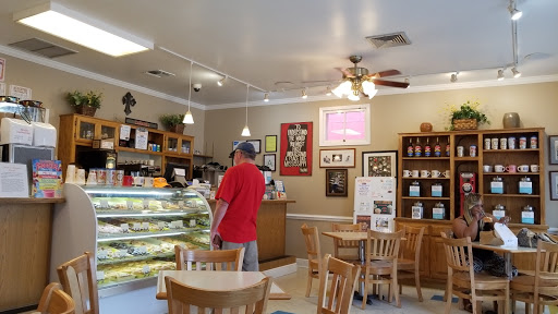 Tato-Nut Donut Shop, 1114 Government St, Ocean Springs, MS 39564, USA, 