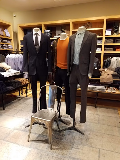 Clothing Store «J.Crew», reviews and photos, 120 International Drive, Baltimore, MD 21202, USA