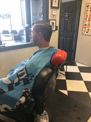 Barber Shop «DaShop Barber Shop», reviews and photos, 9521 S Orange Blossom Trail, Orlando, FL 32837, USA