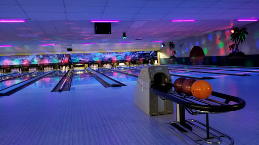 Bowling Alley «MacDill Lanes Bowling Center», reviews and photos, 8216 Hangar Loop Dr, Tampa, FL 33621, USA