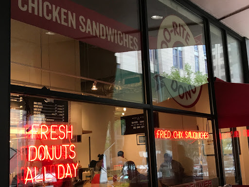 Donut Shop «Do-Rite Donuts & Chicken», reviews and photos, 233 E Erie St, Chicago, IL 60611, USA