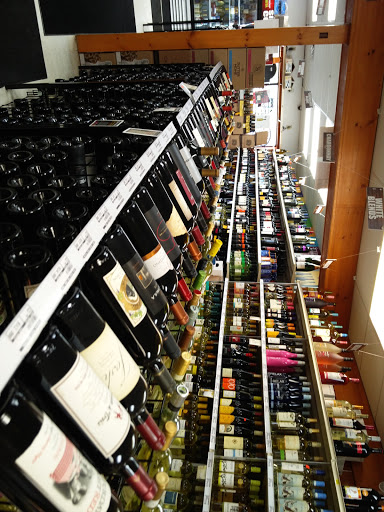 Liquor Store «Fairfield Wine & Liquor», reviews and photos, 296 Fairfield Ave, Waterbury, CT 06708, USA