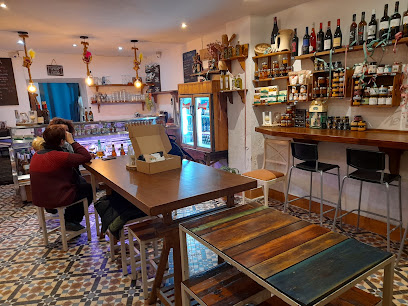 Bar Ca´Moña Trebujena - c/ Palomares, esquina, Pl. de Andalucía, s/n, 11560 Trebujena, Cádiz, Spain