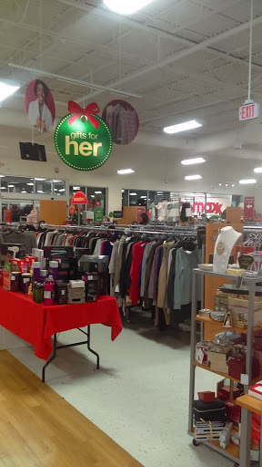 Department Store «T.J. Maxx», reviews and photos, 20 Chapel View Blvd, Cranston, RI 02920, USA