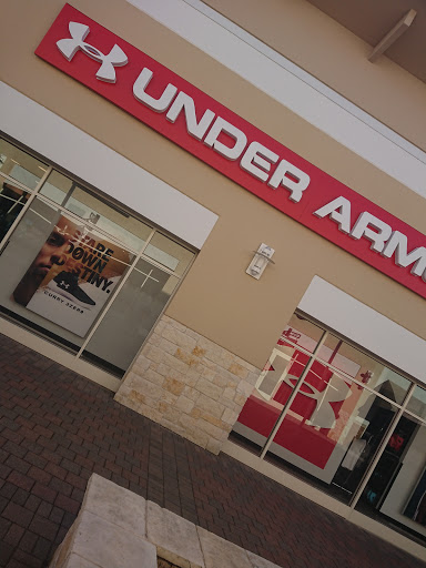 Shopping Mall «Grand Prairie Premium Outlets», reviews and photos, 2950 I-20 Frontage Rd, Grand Prairie, TX 75052, USA