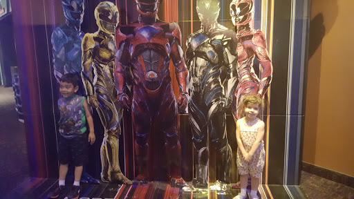 Movie Theater «Harkins Theatres Gateway Pavilions 18», reviews and photos, 10250 W McDowell Rd, Avondale, AZ 85392, USA