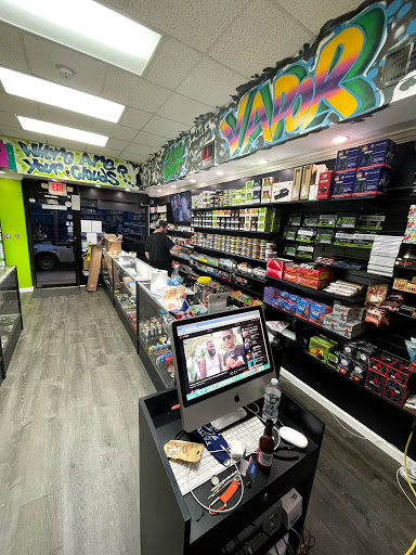 Tobacco Shop «Cloud Depot Vape & Smoke Shop», reviews and photos, 273 Lafayette St, Newark, NJ 07105, USA