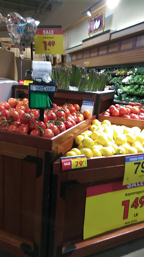 Grocery Store «Kroger», reviews and photos, 6660 Poplar Ave, Germantown, TN 38138, USA