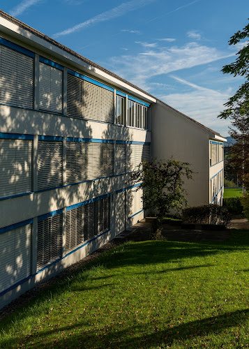 Rezensionen über Schulhaus Blattenacher in Freienbach - Schule